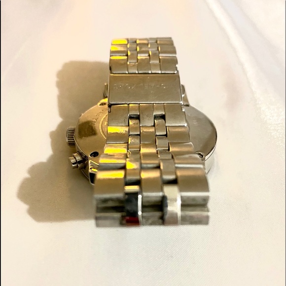 Watch! - Picture 5 of 6